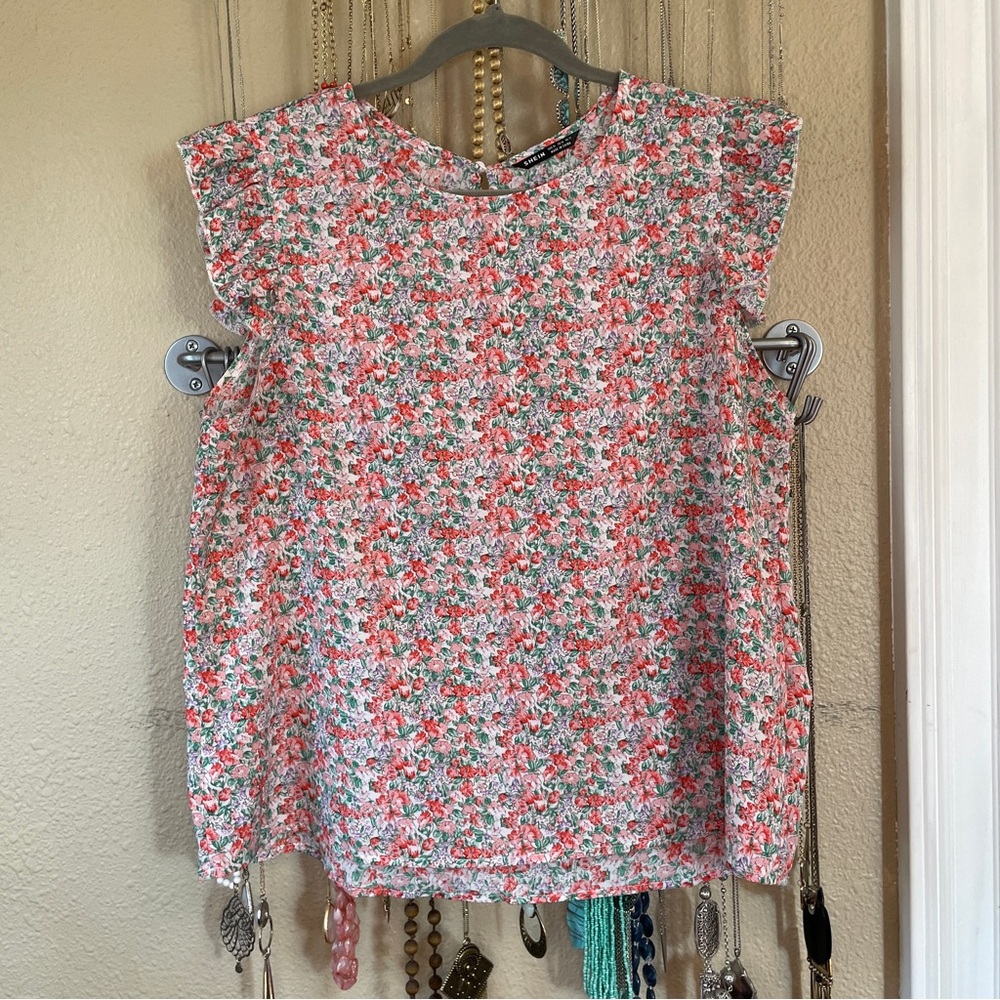 Floral Flutter Sleeve Top